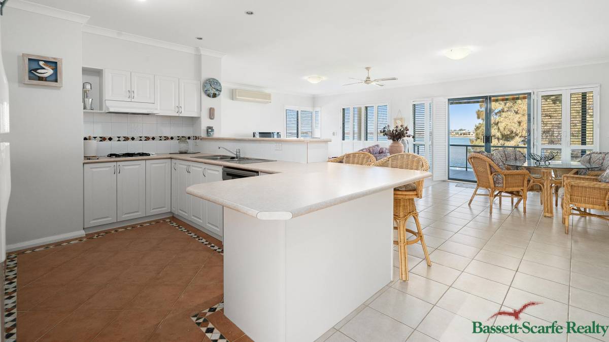 8/9 Leslie Street, Dudley Park, WA 6210 AUS