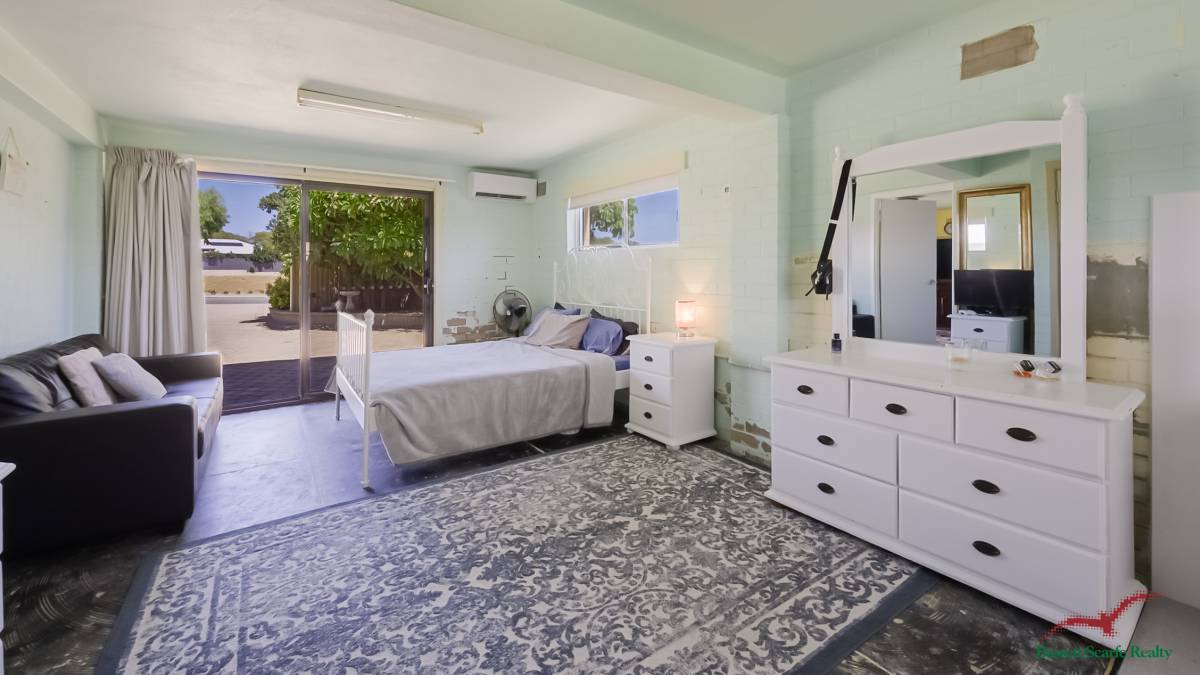 82 Leighton Road, Halls Head, WA 6210 AUS
