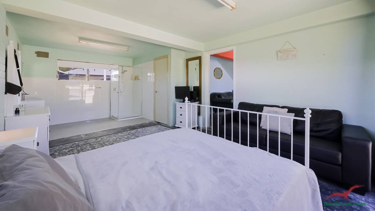 82 Leighton Road, Halls Head, WA 6210 AUS