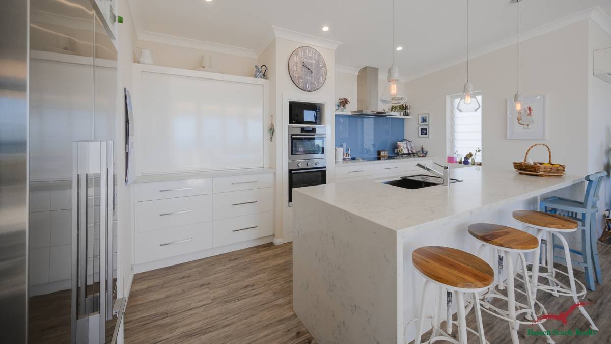 13 Rakoa Street, Falcon, WA 6210 AUS