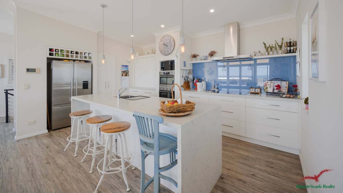 13 Rakoa Street, Falcon, WA 6210 AUS