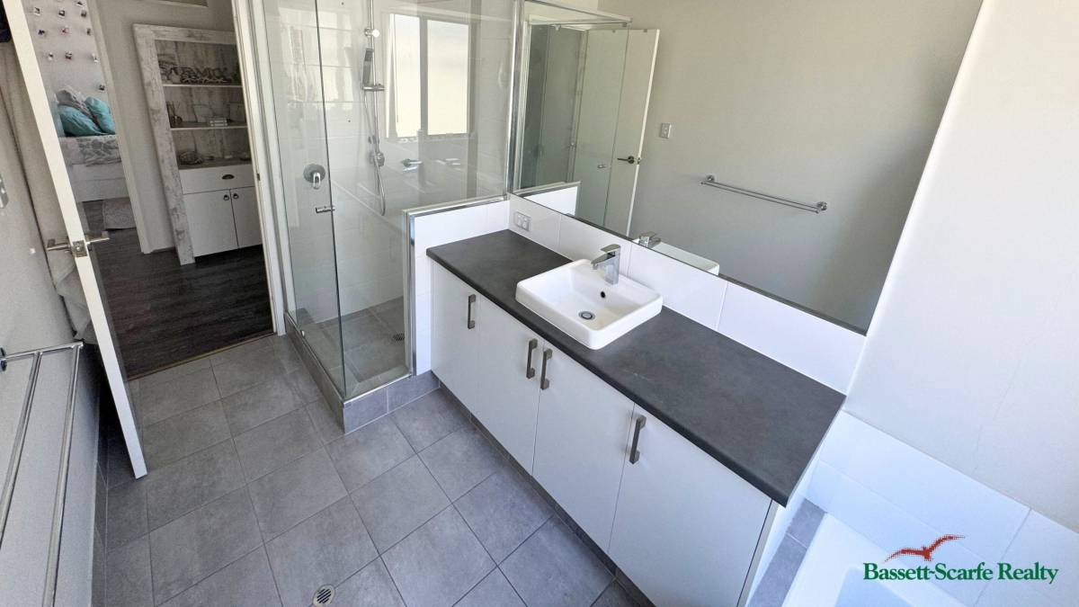 215 Pebble Beach Boulevard, Meadow Springs, WA 6210 AUS