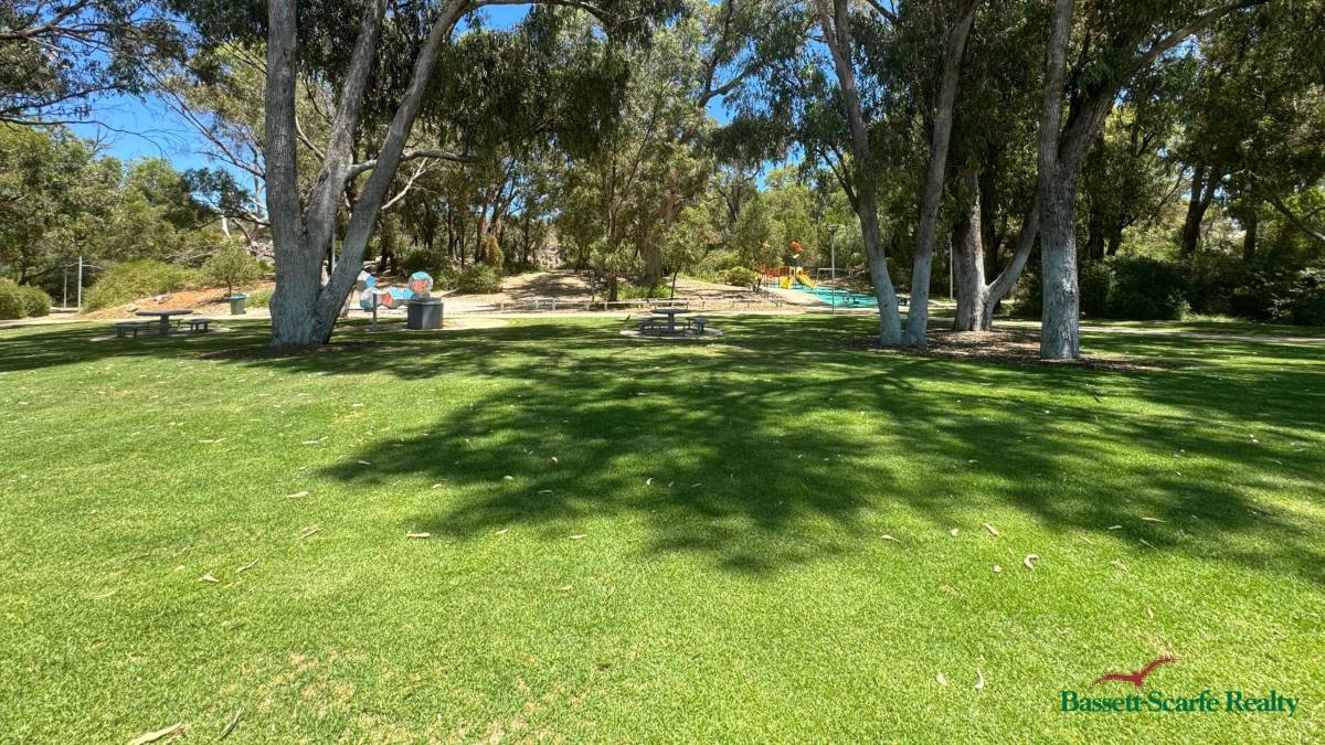 215 Pebble Beach Boulevard, Meadow Springs, WA 6210 AUS