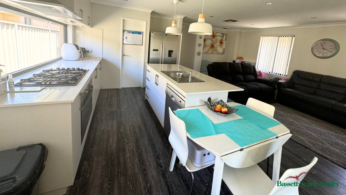 215 Pebble Beach Boulevard, Meadow Springs, WA 6210 AUS