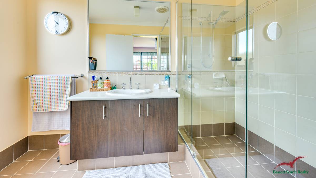 10 Dunsborough Court, Dawesville, WA 6211 AUS