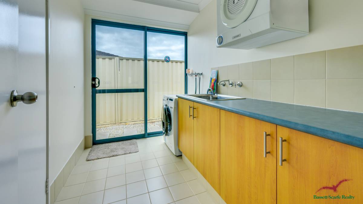 10 Dunsborough Court, Dawesville, WA 6211 AUS