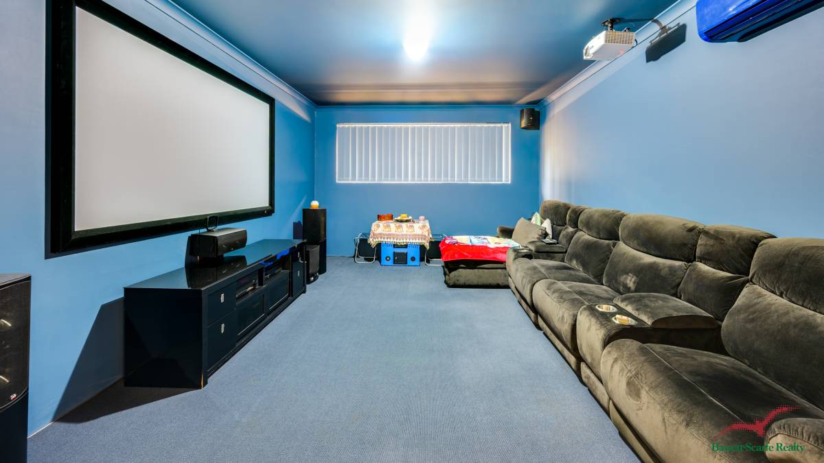 10 Dunsborough Court, Dawesville, WA 6211 AUS