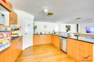 10 Dunsborough Court, Dawesville, WA 6211 AUS