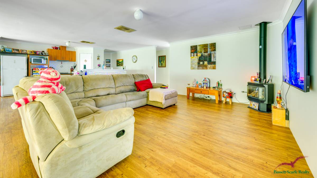 10 Dunsborough Court, Dawesville, WA 6211 AUS