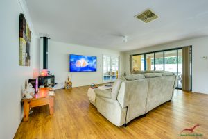 10 Dunsborough Court, Dawesville, WA 6211 AUS