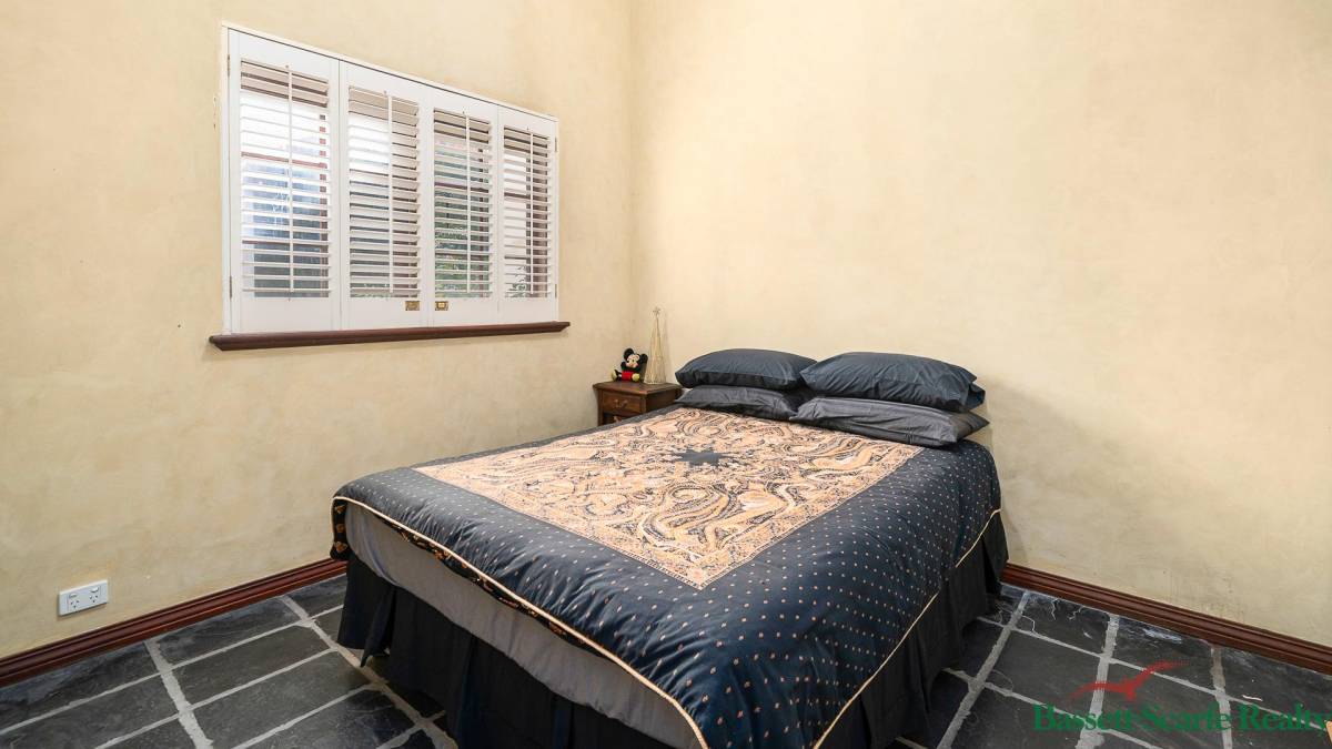 2 Merle Street, Mandurah, WA 6210 AUS
