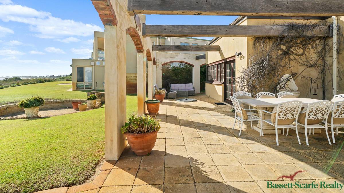 2 Merle Street, Mandurah, WA 6210 AUS