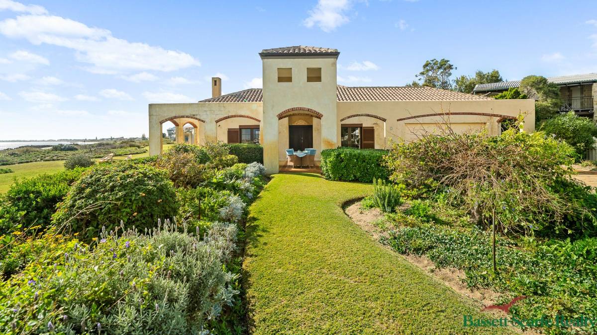 2 Merle Street, Mandurah, WA 6210 AUS