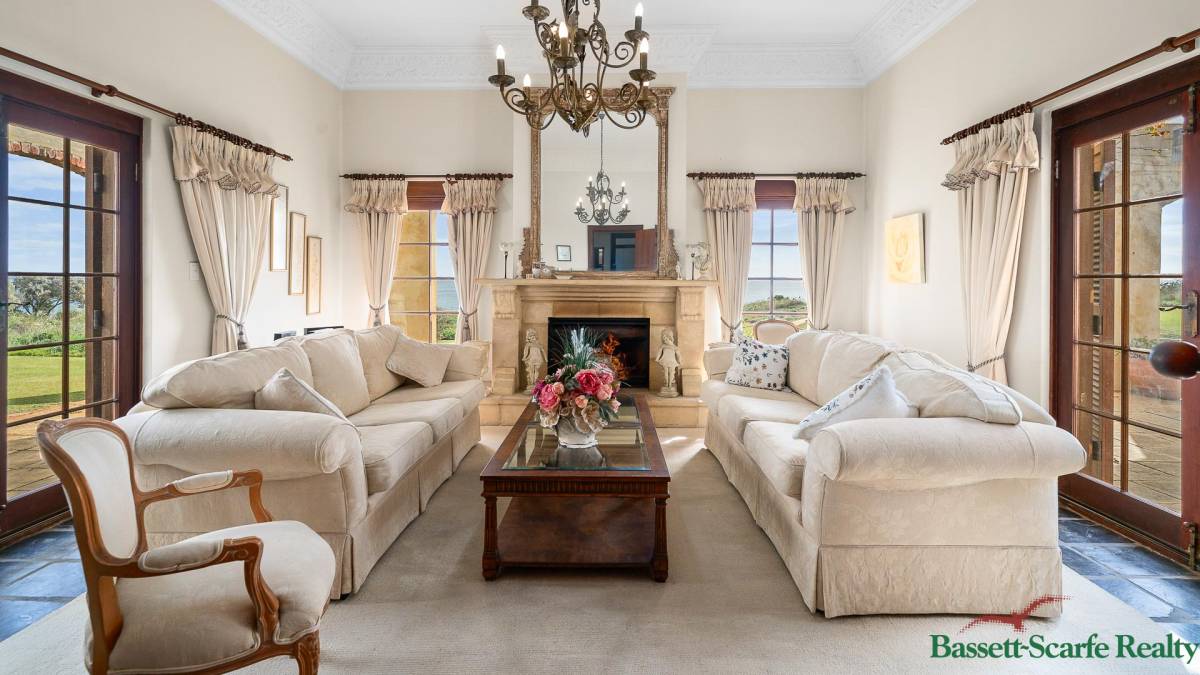 2 Merle Street, Mandurah, WA 6210 AUS