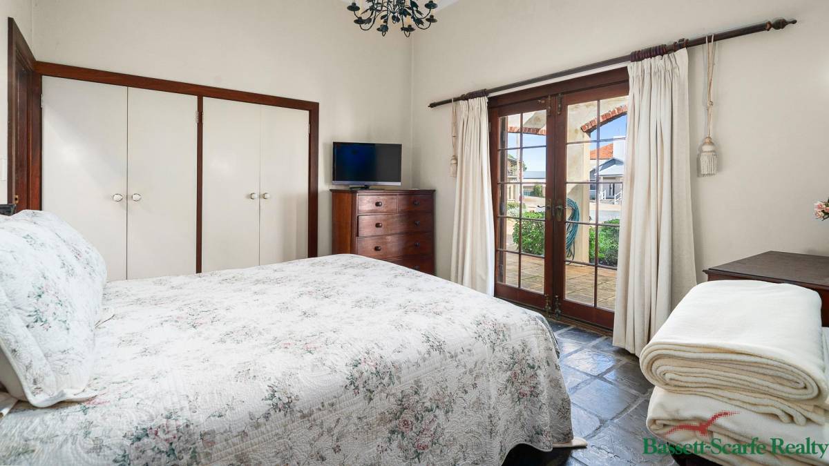 2 Merle Street, Mandurah, WA 6210 AUS