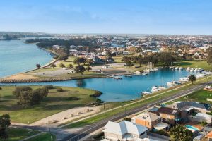 4 Hill Street, HALLS HEAD, WA 6210 AUS