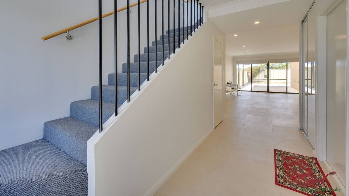 32 Quendamia Lane, Mandurah, WA 6210 AUS