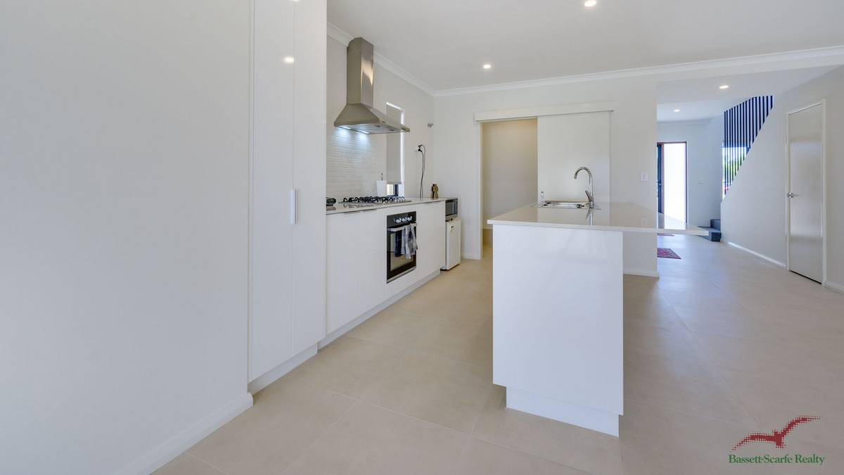 32 Quendamia Lane, Mandurah, WA 6210 AUS