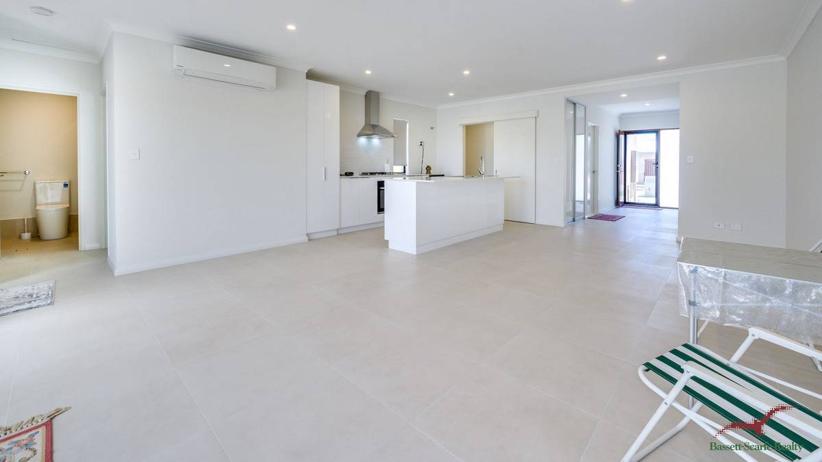 32 Quendamia Lane, Mandurah, WA 6210 AUS