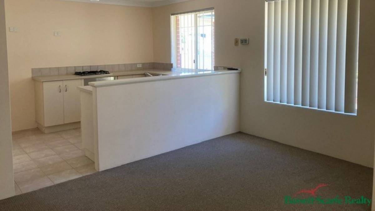 10 Valley Road, Halls Head, WA 6210 AUS