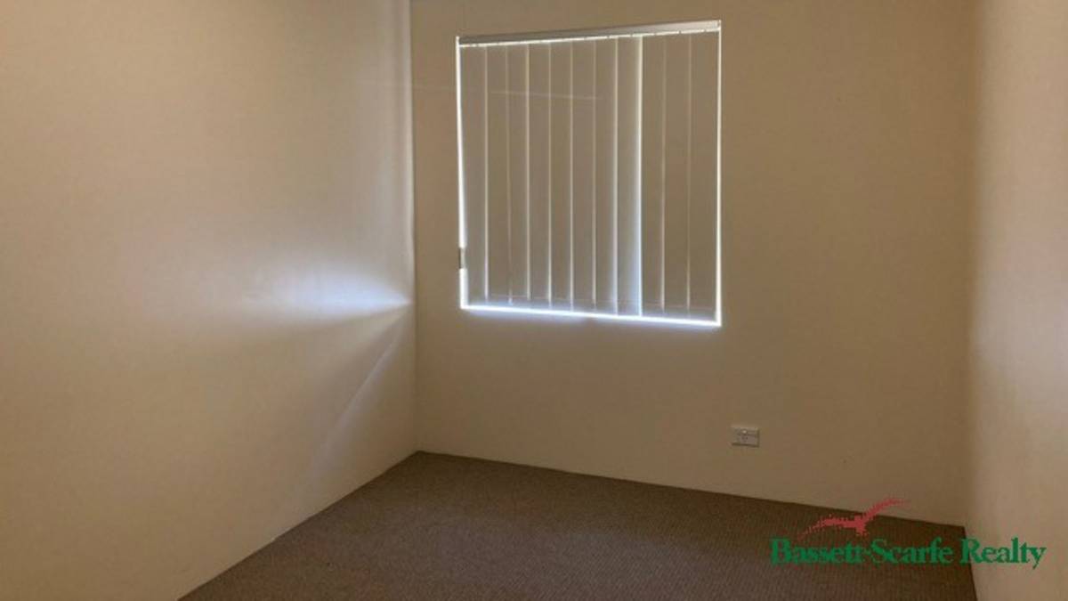 10 Valley Road, Halls Head, WA 6210 AUS