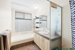 27 Marsdenia Road, HALLS HEAD, WA 6210 AUS