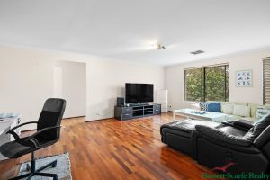 27 Marsdenia Road, HALLS HEAD, WA 6210 AUS