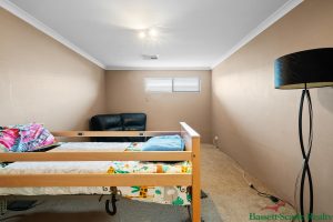 27 Marsdenia Road, HALLS HEAD, WA 6210 AUS