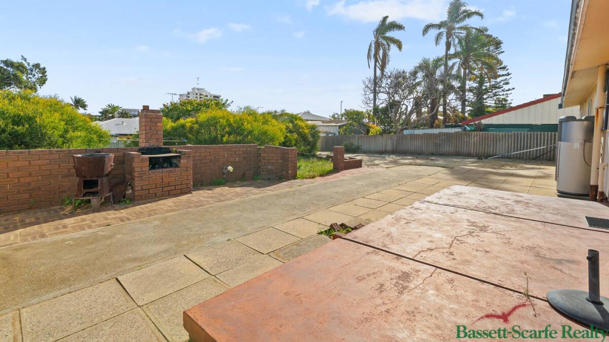 48 Janis Street, Halls Head, WA 6210 AUS