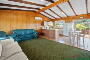 48 Janis Street, Halls Head, WA 6210 AUS