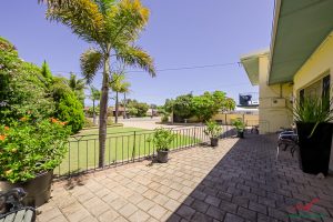 82 Leighton Road, Halls Head, WA 6210 AUS