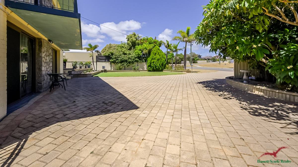 82 Leighton Road, Halls Head, WA 6210 AUS