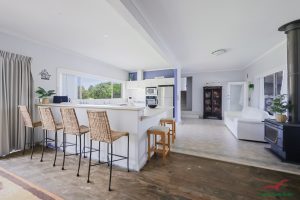 82 Leighton Road, Halls Head, WA 6210 AUS