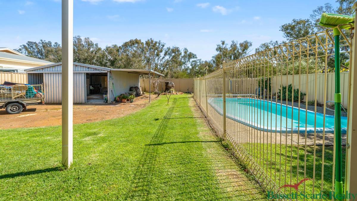 55 Culeenup Road, North Yunderup, WA 6208 AUS